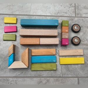 Tegu Magnetic Blocks
Multi Color
STEM
Montessori
Wood
22 Pieces
Wheels
Building